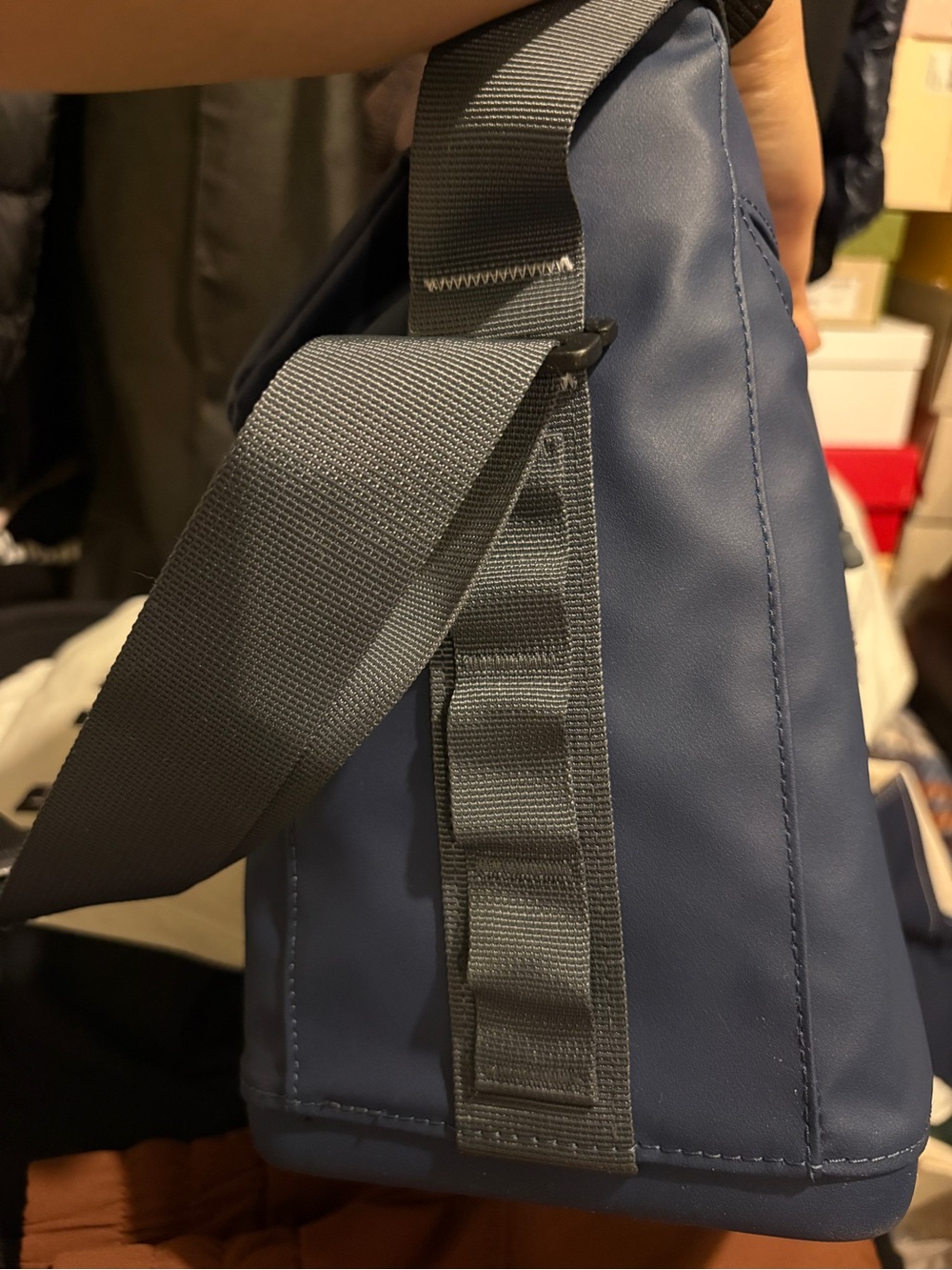Yeti Daytrip 6L Lunch Bag - Navy Blue - Picture 8 of 15